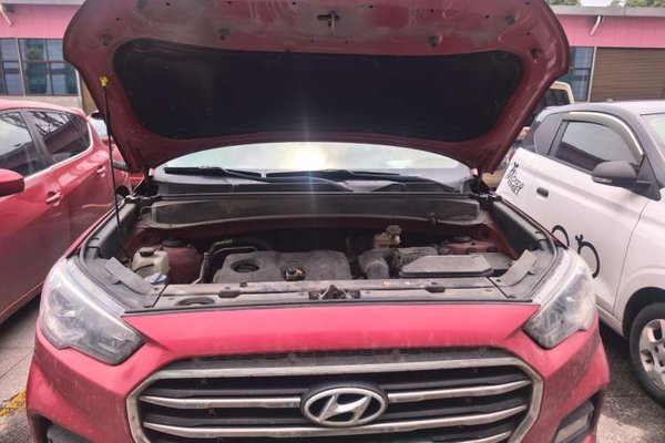 Hyundai ix35 2019, 70200 км, за 7084 USD - фото 21