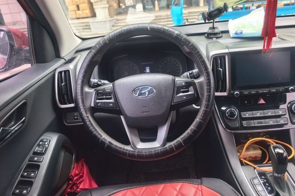 Hyundai ix35 2019, 70200 км, за 7084 USD - фото 10