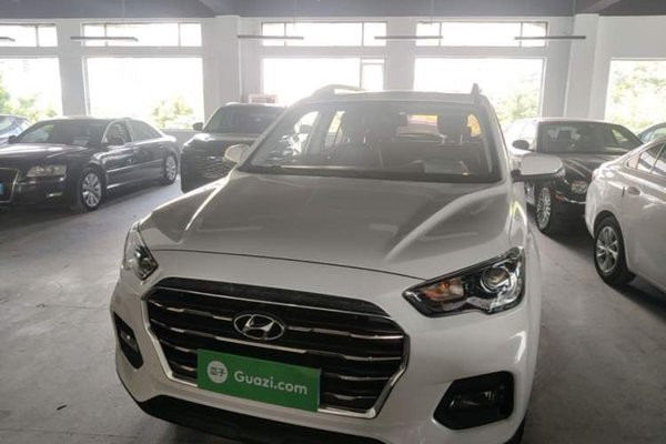 Hyundai ix35 2019, 10700 км, за 10039 USD