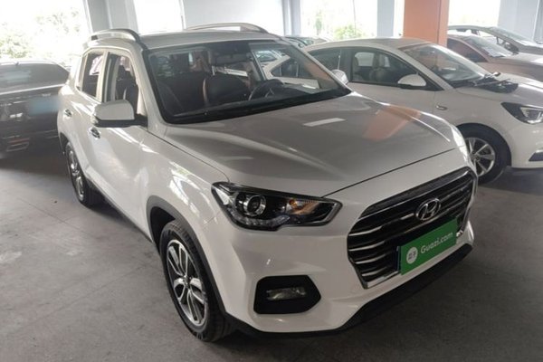 Hyundai ix35 2019, 10700 км, за 10039 USD