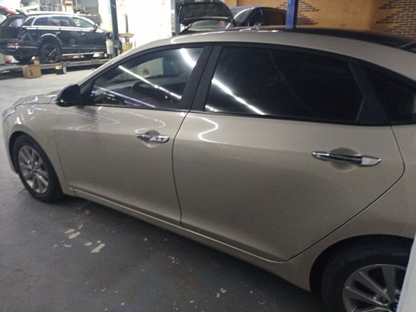 Hyundai Mistra 2014, 155400 км, за 6164 USD