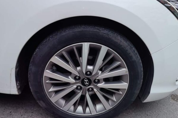 Hyundai Mistra 2017, 92300 км, за 7222 USD