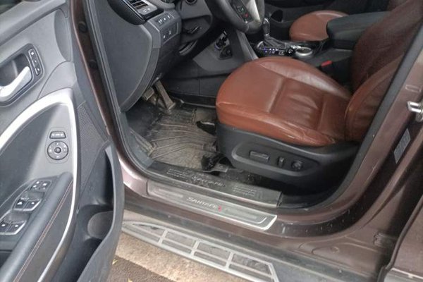 Hyundai Santa Fe 2013, 123700 км, за 6391 USD - фото 13