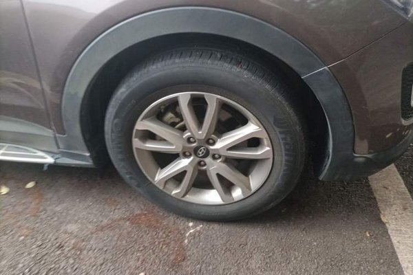 Hyundai Santa Fe 2013, 123700 км, за 6391 USD