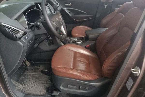Hyundai Santa Fe 2013, 123700 км, за 6391 USD - фото 12
