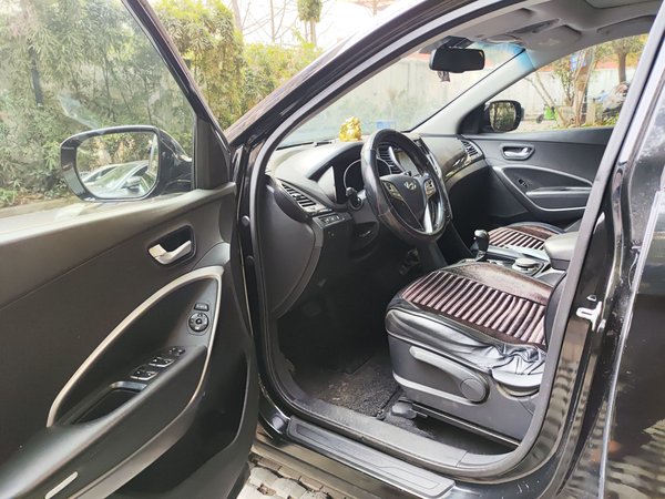 Hyundai Santa Fe 2013, 111900 км, за 4896 USD - фото 17