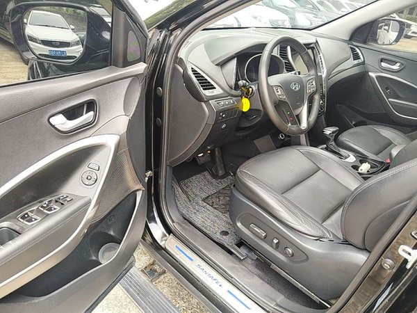 Hyundai Santa Fe 2013, 166000 км, за 5895 USD - фото 19