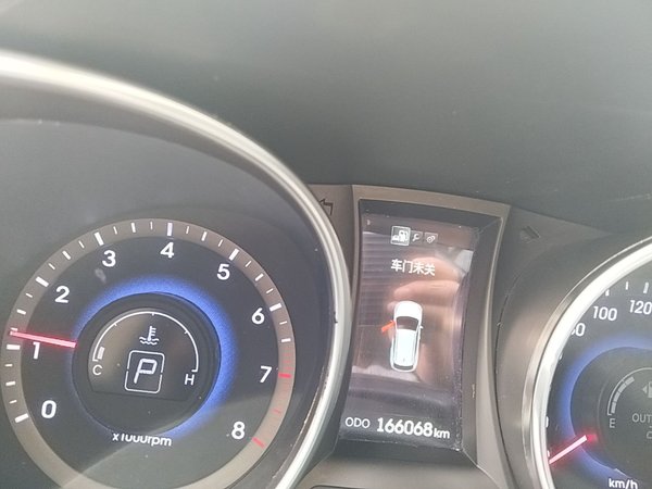 Hyundai Santa Fe 2013, 166000 км, за 5895 USD - фото 15