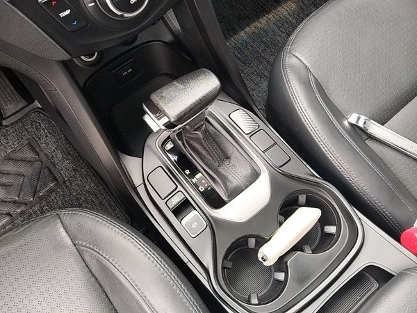 Hyundai Santa Fe 2013, 166000 км, за 5895 USD - фото 17