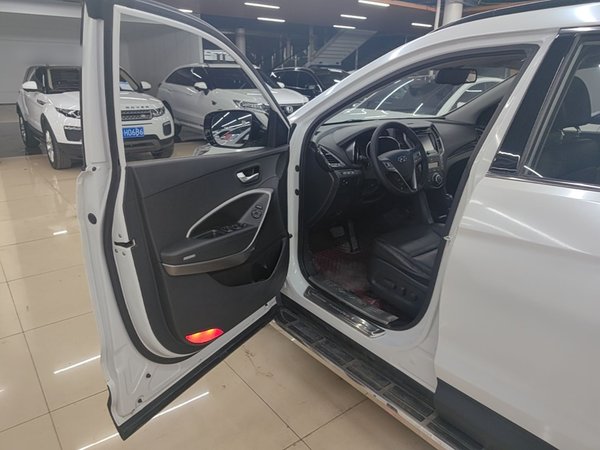 Hyundai Santa Fe 2013, 155600 км, за 5847 USD - фото 19