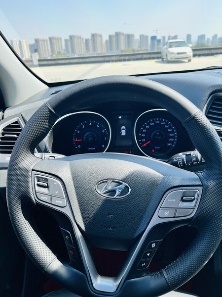 Hyundai Santa Fe 2013, 155600 км, за 5847 USD - фото 14