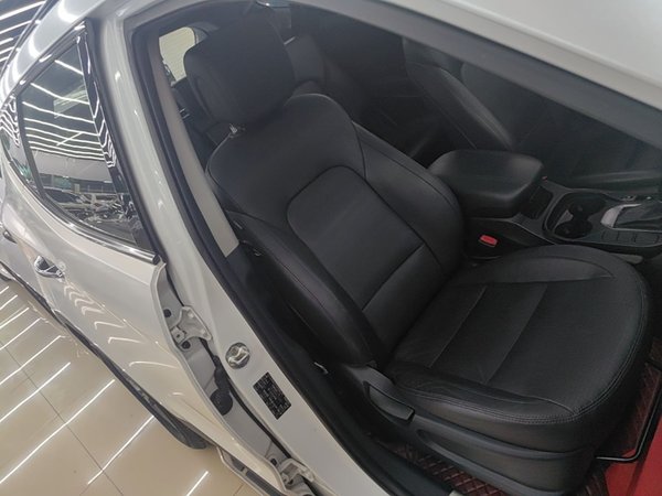 Hyundai Santa Fe 2013, 155600 км, за 5847 USD - фото 23