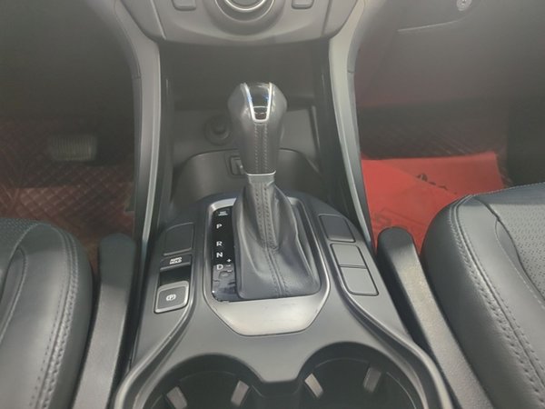 Hyundai Santa Fe 2013, 155600 км, за 5847 USD - фото 17