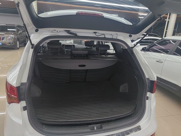 Hyundai Santa Fe 2013, 155600 км, за 5847 USD - фото 22