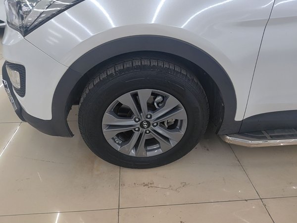 Hyundai Santa Fe 2013, 155600 км, за 5847 USD - фото 8