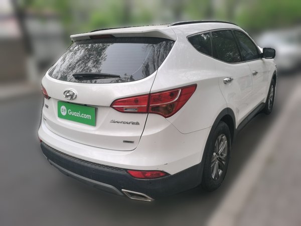 Hyundai Santa Fe 2013, 63800 км, за 7934 USD