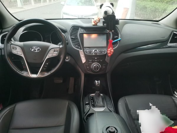 Hyundai Santa Fe 2013, 63800 км, за 7934 USD - фото 7