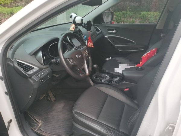 Hyundai Santa Fe 2013, 63800 км, за 7934 USD - фото 16