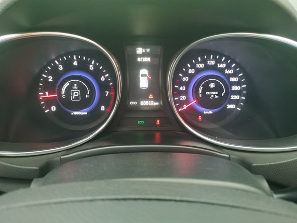 Hyundai Santa Fe 2013, 63800 км, за 7934 USD - фото 6