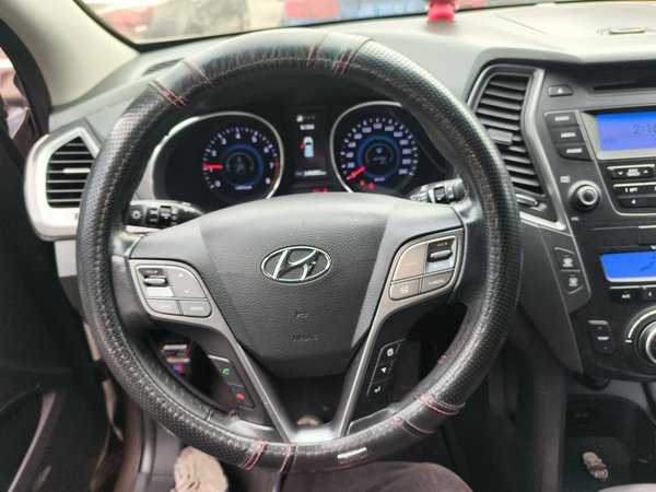 Hyundai Santa Fe 2013, 148900 км, за 6656 USD - фото 12