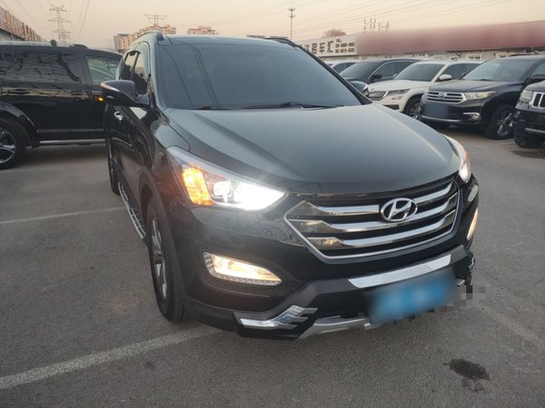 Hyundai Santa Fe 2015 2.0T Automatic All-Wheel Drive Smart Version 5 Seats, 2015 года