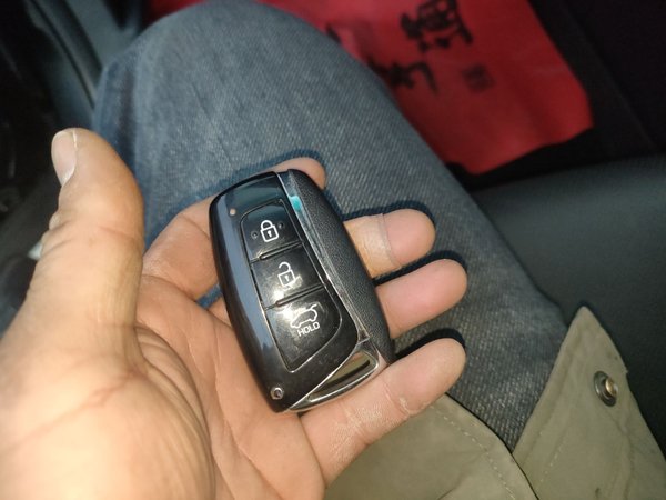 Hyundai Santa Fe 2015, 180700 км, за 6771 USD - фото 12