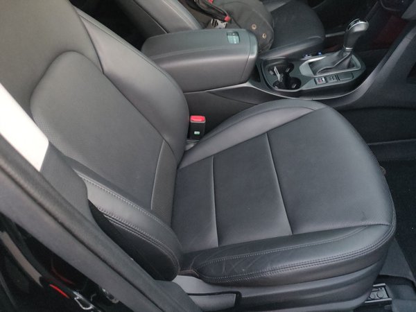 Hyundai Santa Fe 2015, 180700 км, за 6771 USD - фото 23