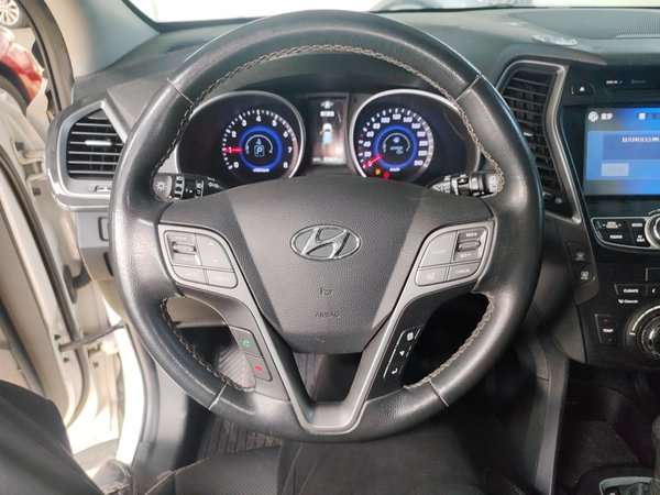 Hyundai Santa Fe 2015, 93400 км, за 6615 USD - фото 11