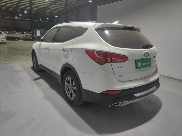 Hyundai Santa Fe 2015, 93400 км, за 6615 USD