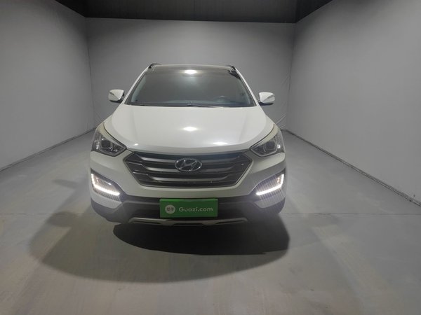 Hyundai Santa Fe 2015 2.0T Automatic All-Wheel Drive Smart Version 5 Seats, 2015 года