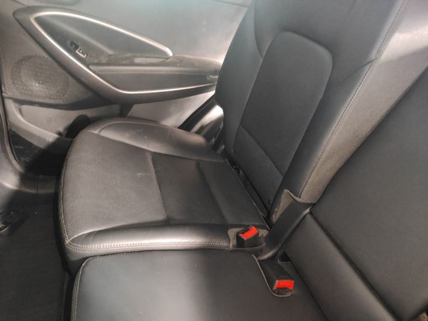 Hyundai Santa Fe 2015, 93400 км, за 6615 USD - фото 21