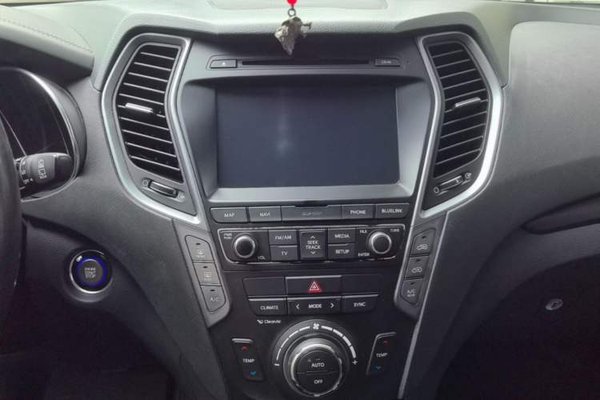 Hyundai Santa Fe 2017, 174300 км, за 9776 USD - фото 16
