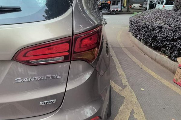 Hyundai Santa Fe 2017, 174300 км, за 9776 USD - фото 7
