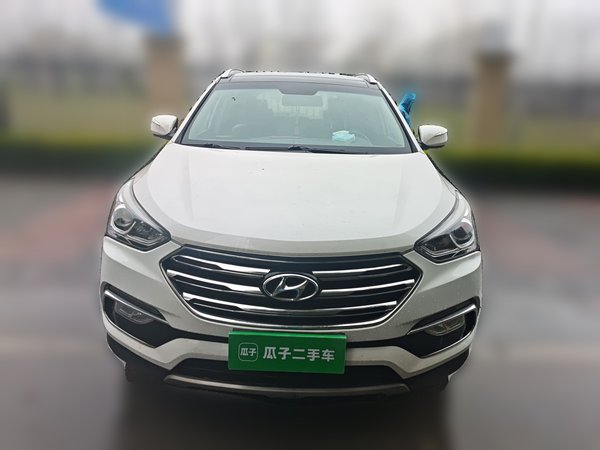Hyundai Santa Fe 2017, 108600 км, за 7106 USD
