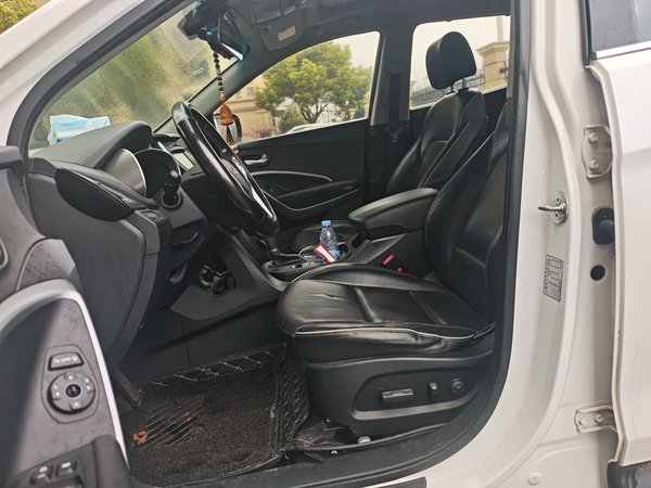 Hyundai Santa Fe 2017, 108600 км, за 7106 USD - фото 10