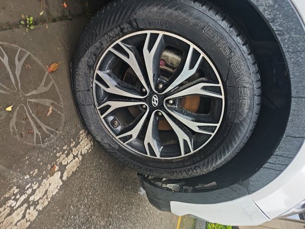 Hyundai Santa Fe 2017, 108600 км, за 7106 USD