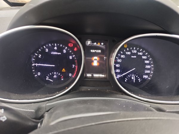 Hyundai Santa Fe 2017, 108600 км, за 7106 USD - фото 18