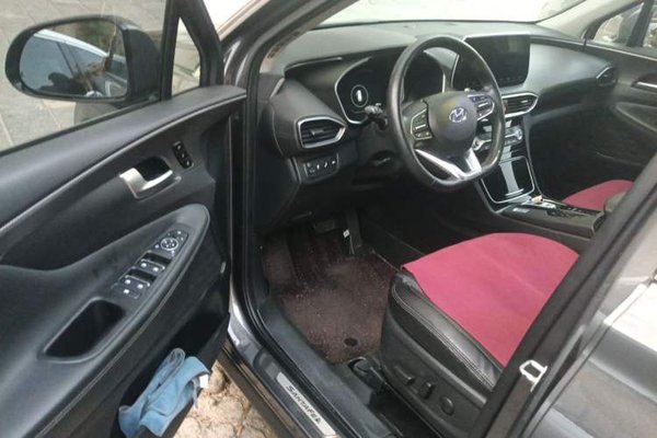 Hyundai Santa Fe 2019, 43099 км, за 14389 USD - фото 17