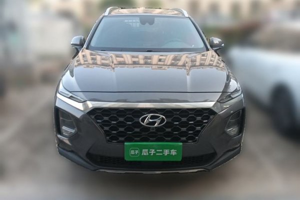 Hyundai Santa Fe 2019, 43099 км, за 14389 USD