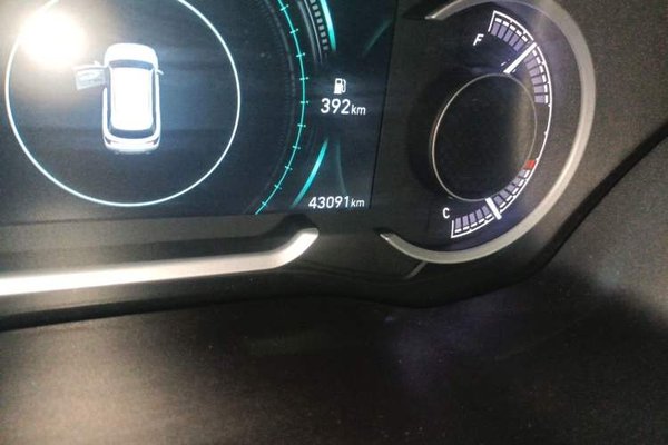 Hyundai Santa Fe 2019, 43099 км, за 14389 USD - фото 13