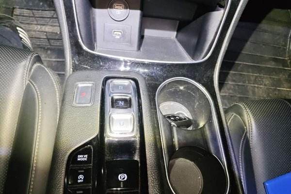 Hyundai Santa Fe 2020, 50000 км, за 12160 USD - фото 15