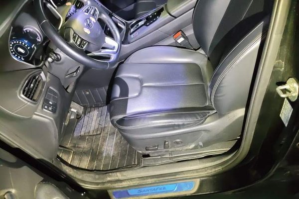 Hyundai Santa Fe 2020, 50000 км, за 12160 USD - фото 16