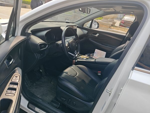 Hyundai Santa Fe 2020, 29100 км, за 17455 USD - фото 11