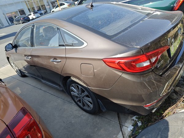 Hyundai Sonata 2015, 156800 км, за 6910 USD