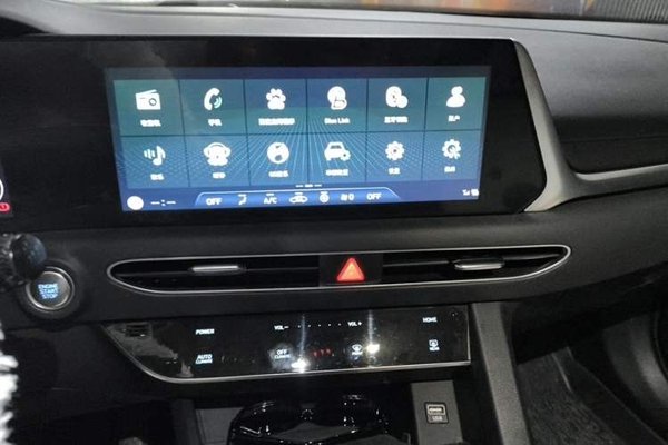 Hyundai Sonata 2020, 45600 км, за 11659 USD - фото 10