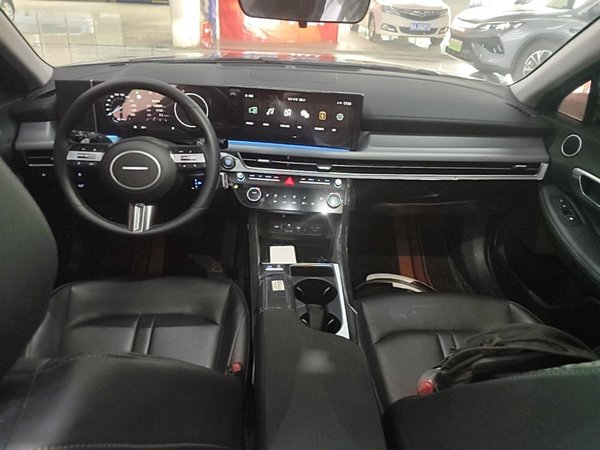 Hyundai Sonata 2024, 44400 км, за 16409 USD - фото 13