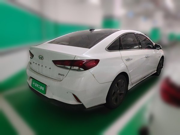 Hyundai Sonata Plug-in Hybrid 2018, 108900 км, за 9759 USD