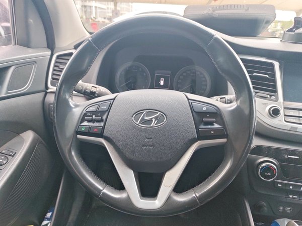 Hyundai Tucson 2015, 68100 км, за 8270 USD - фото 8