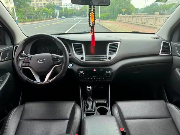 Hyundai Tucson 2015, 101600 км, за 7809 USD - фото 20