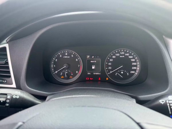 Hyundai Tucson 2015, 101600 км, за 7809 USD - фото 12